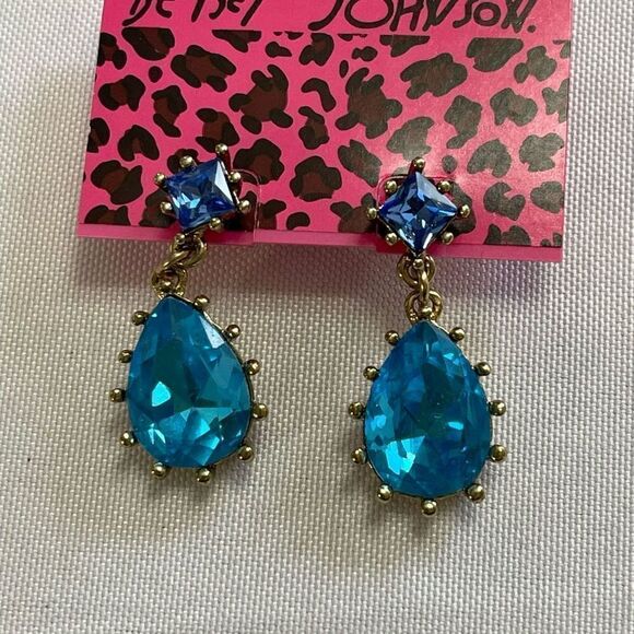 Betsey Johnson Rhinestone Bling Earrings New - Picture 2 of 4